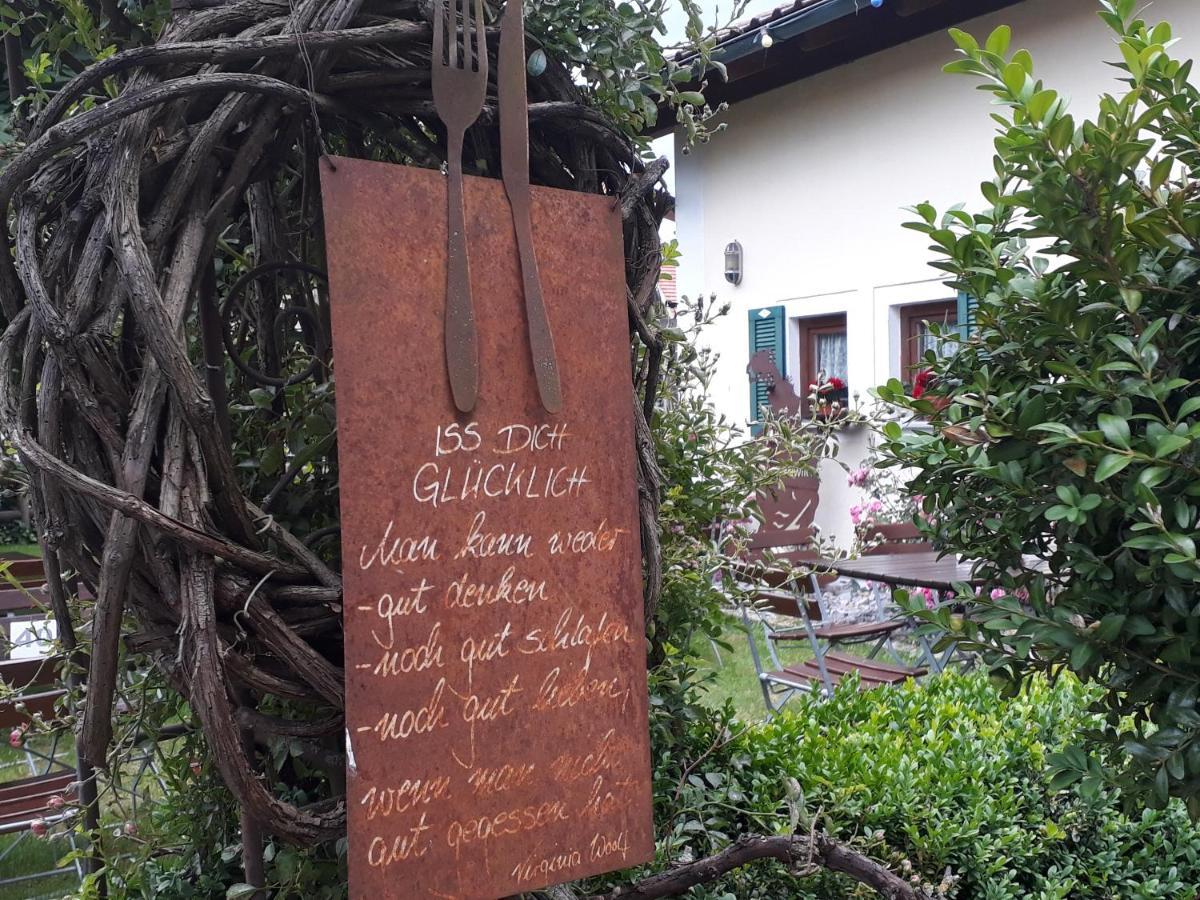 Landgasthof Zum Kirchenwirt ケルベルク エクステリア 写真